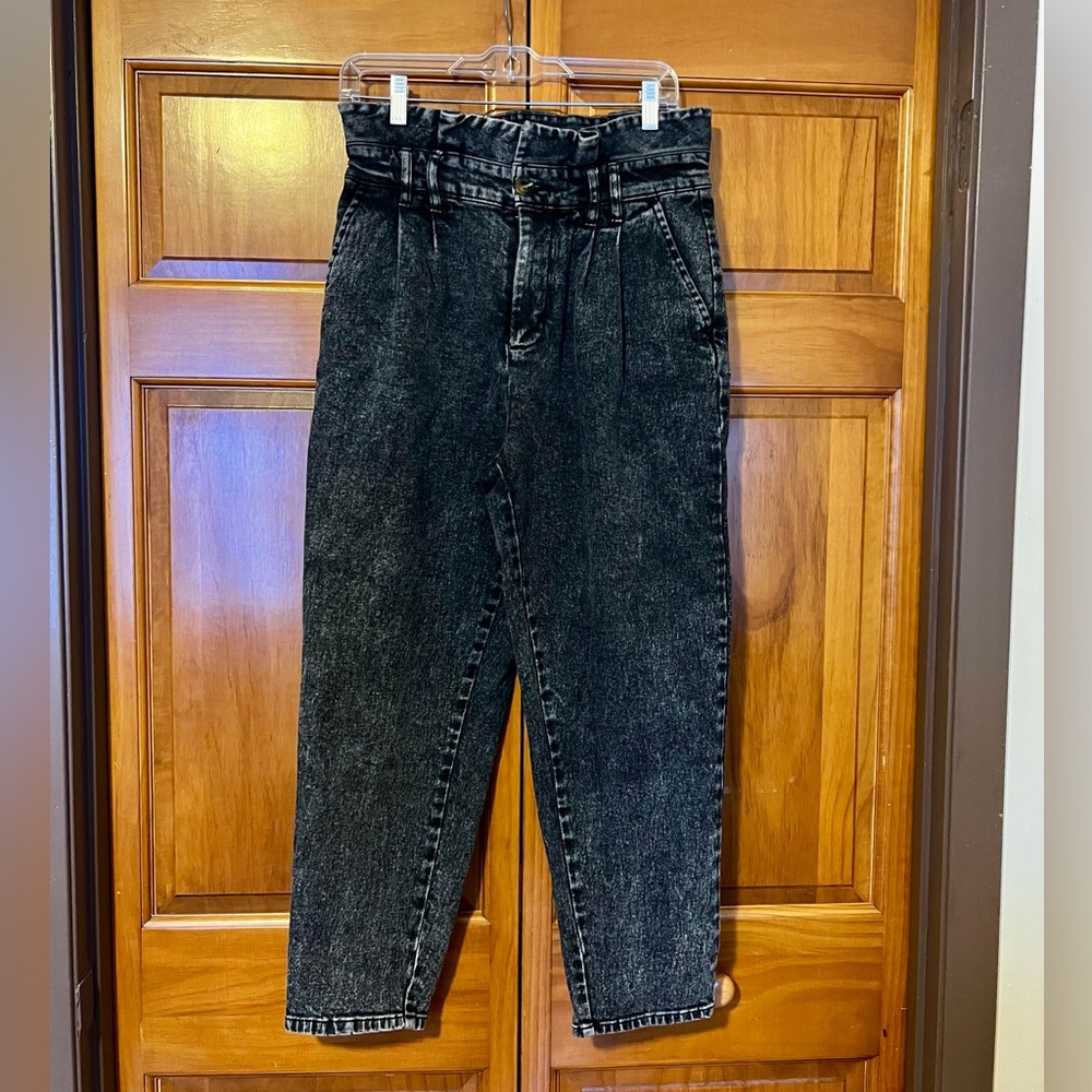 Who What Wear Black Acid Wash Jeans With High Ruffle Waist, Size 8